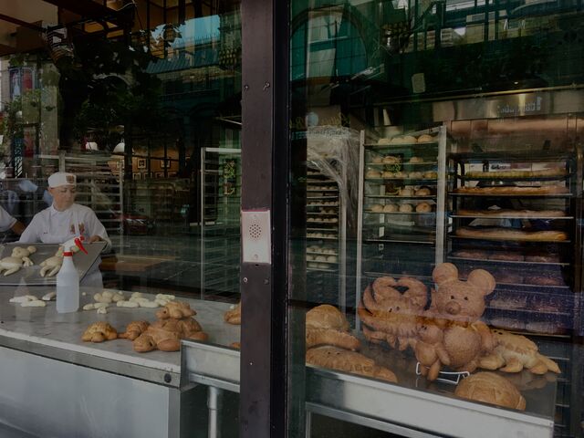 A Pier 39 bakery with interesting bread creations