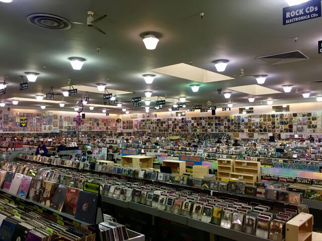 Amoeba Music, Haight Street