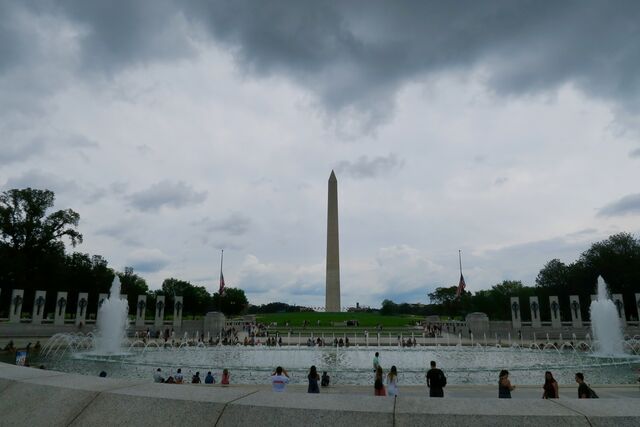 The Washington Monument (the world’s tallest freestanding stone structure)