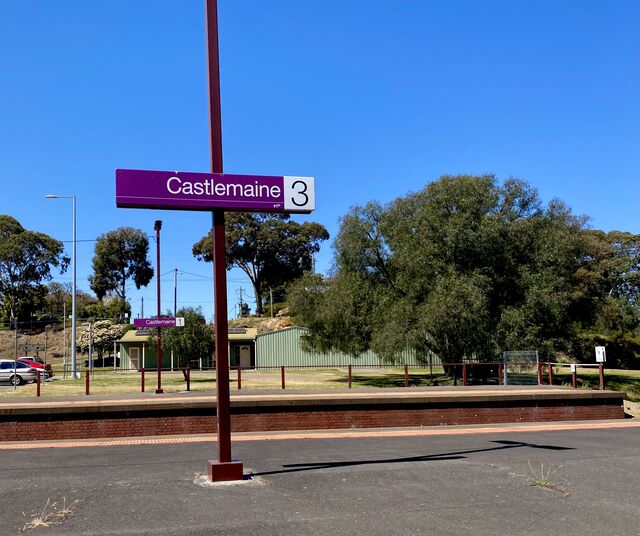 Castlemaine Station