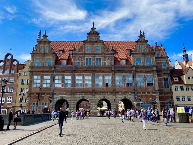  Green Gate, situated between Długi Targ and the River Motława