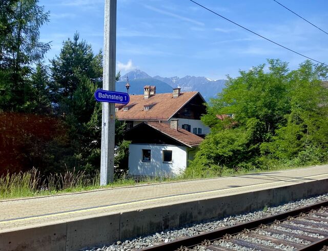 Bahnsteig Station