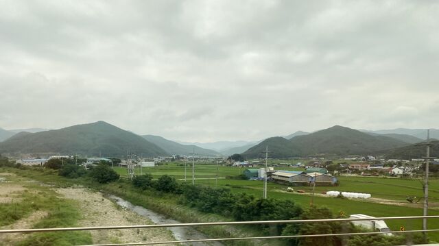 Views from the Daegu–Busan train