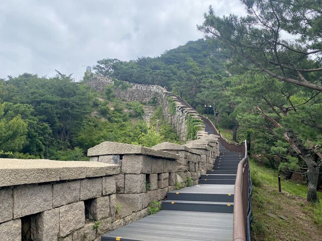 Seoul Fortress Wall hike