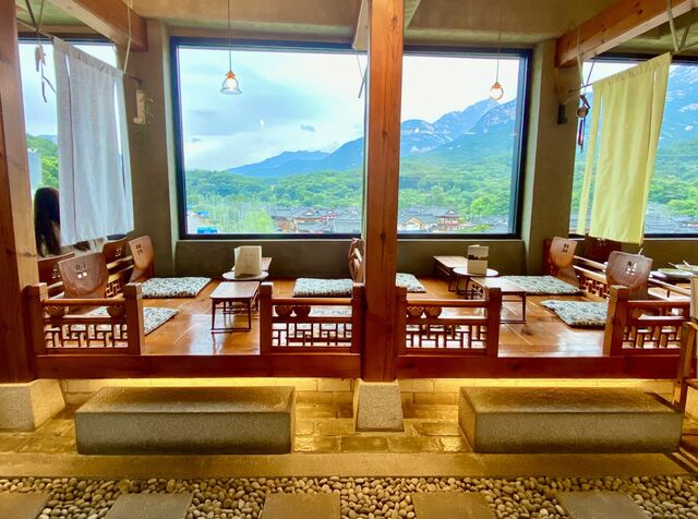 Irin Iljan café and the Eunpyeong Hanok Village