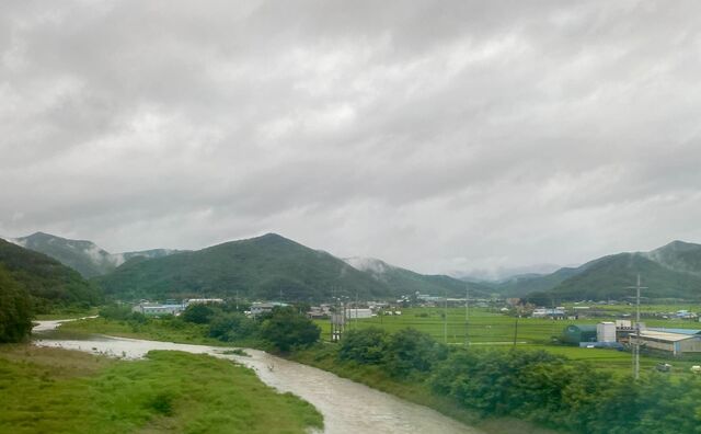 Views from the Daegu–Busan train