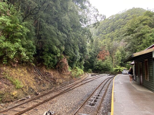 Dubbil Barril Station