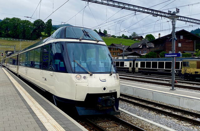 The GoldenPass Panoramic pulling into Zweisimmen Station