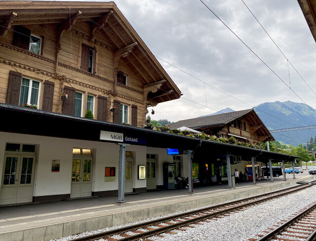 Gstaad Station