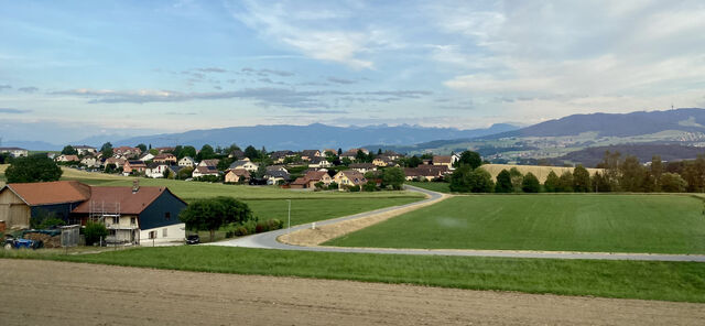 Farmland near Romot
