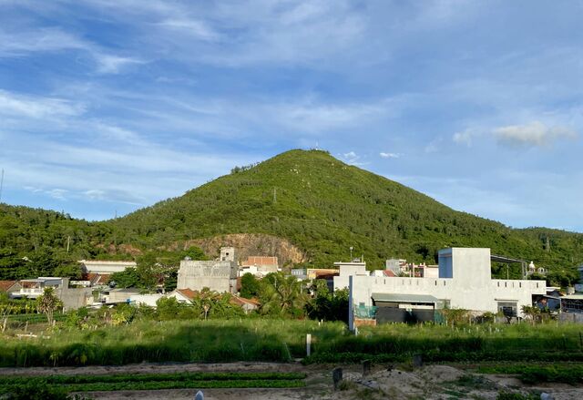 Heading north from Tuy Hòa