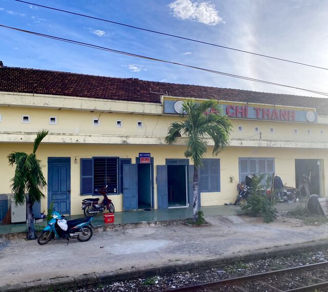 Chí Thanh Station