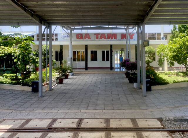 Tam Kỳ Station