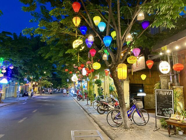 The ancient city of Hội An, adorned by lanterns at night