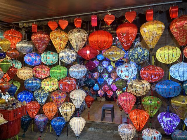 The ancient city of Hội An, adorned by lanterns at night