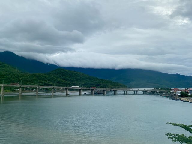 Hải Vân Bridge