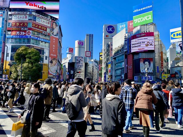 Shibuya Crossing (world’s busiest pedestrian crossing)