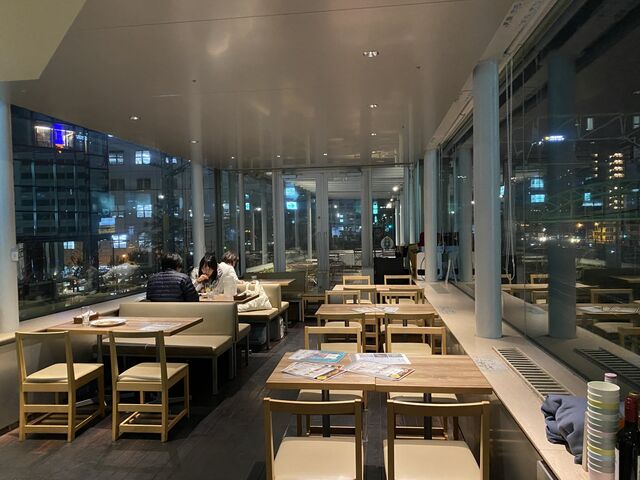 Platinum Fish Café, Former Manseibashi Station
