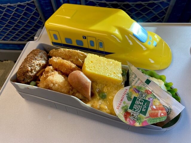 Breakfast on the Tōkaidō Shinkansen: Doctor Yellow Ekiben