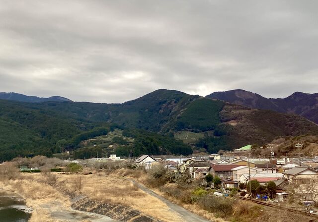Views from the bus between Ieyama Station and Senzu Station
