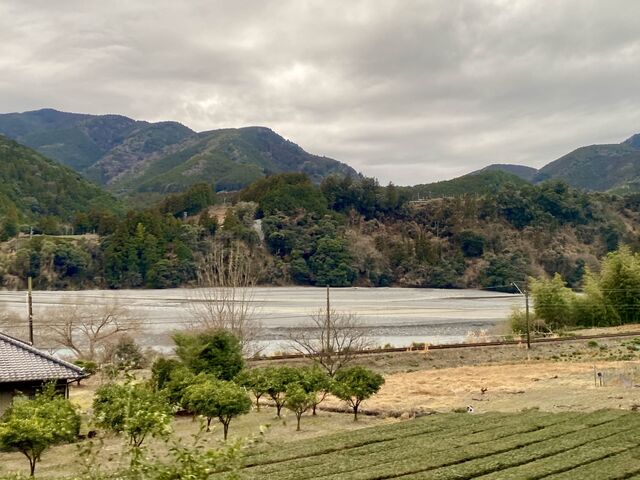 Views from the bus between Ieyama Station and Senzu Station
