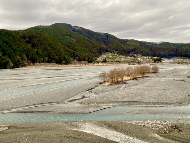 Views from the bus between Ieyama Station and Senzu Station