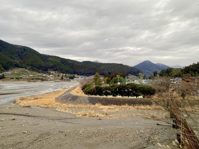 Views from the bus between Ieyama Station and Senzu Station