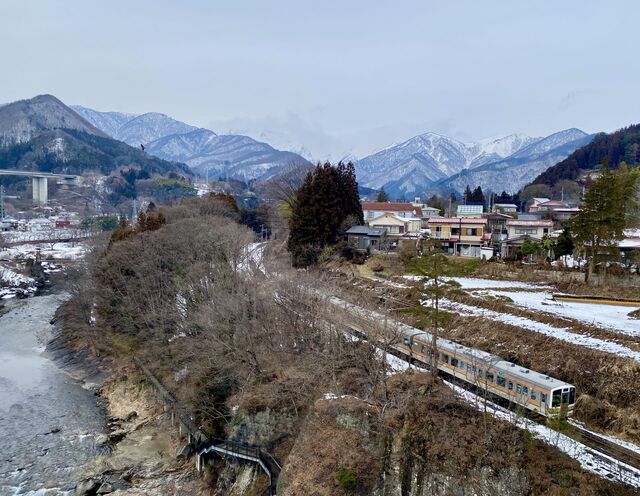 View of the Jōetsu Line from the Suwakyo Bridge