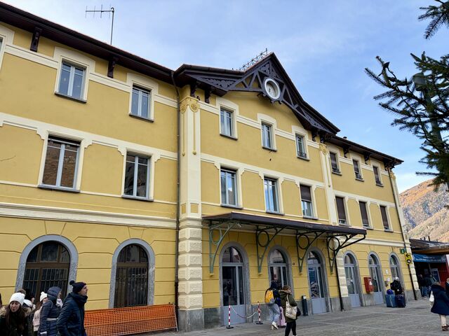 Tirano Station