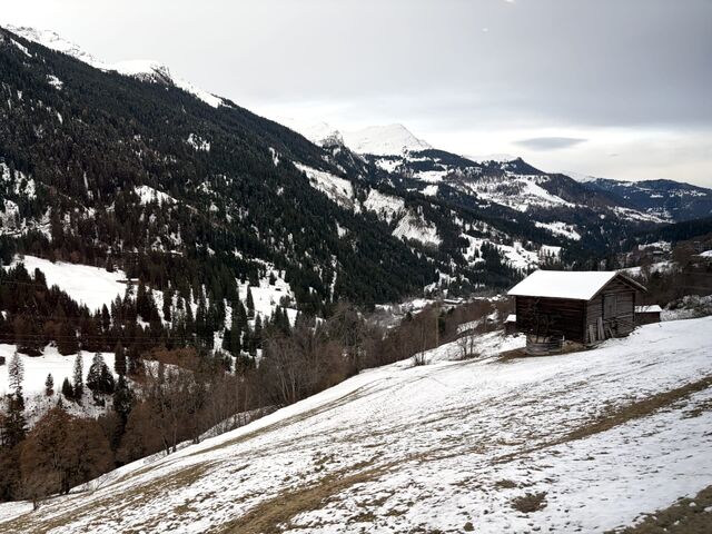 Approaching the village of Peist