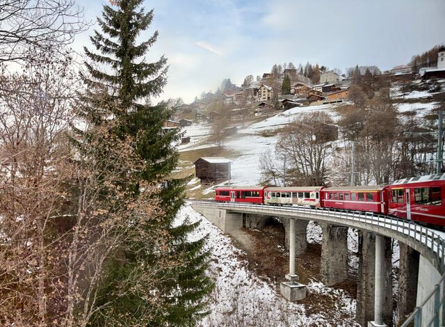 Approaching the village of Langwies